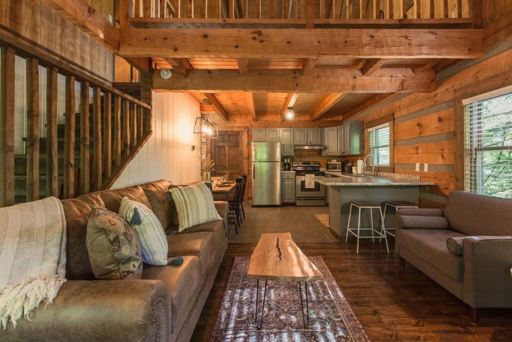 Southern Oak Cabin - Newly Remodeled - Close To All Attractions Sevierville Buitenkant foto