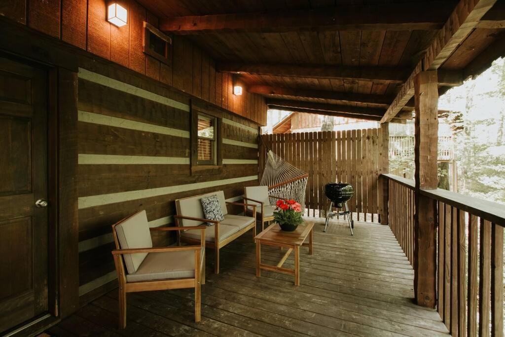 Southern Oak Cabin - Newly Remodeled - Close To All Attractions Sevierville Buitenkant foto