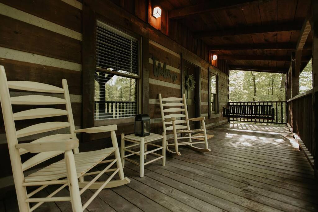 Southern Oak Cabin - Newly Remodeled - Close To All Attractions Sevierville Buitenkant foto
