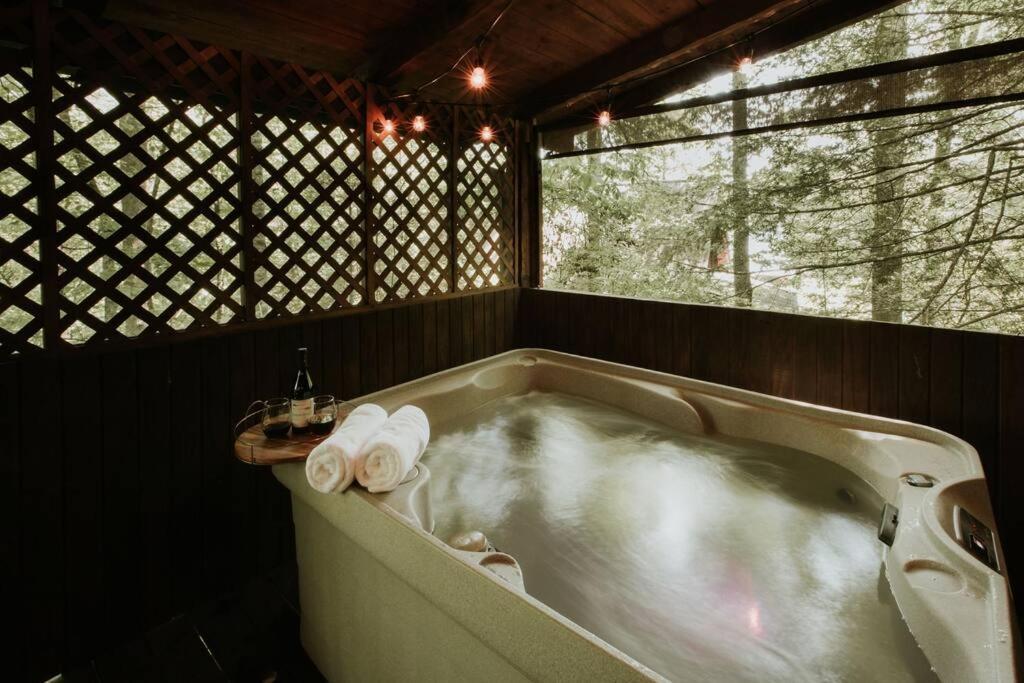 Southern Oak Cabin - Newly Remodeled - Close To All Attractions Sevierville Buitenkant foto